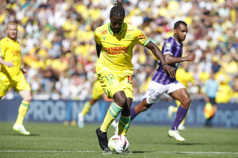 足球俱乐部 足球俱乐部