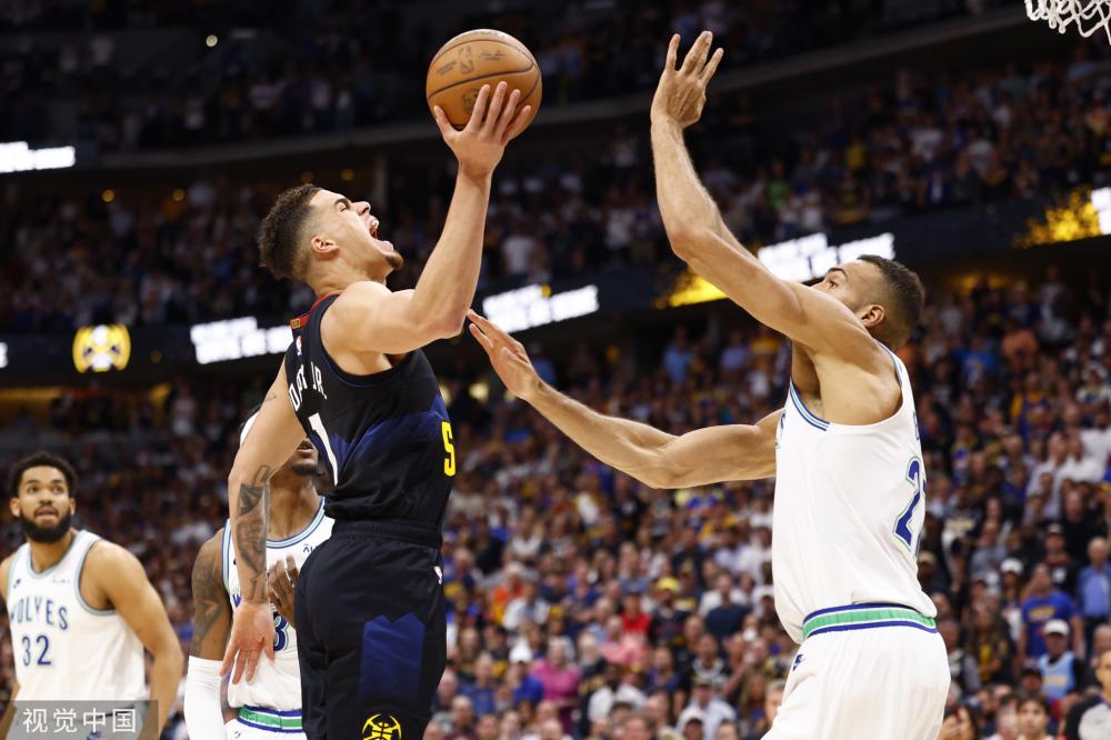 带有更多战 带有更多战