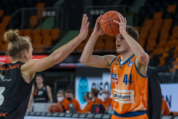 现出了不俗 现出了不俗